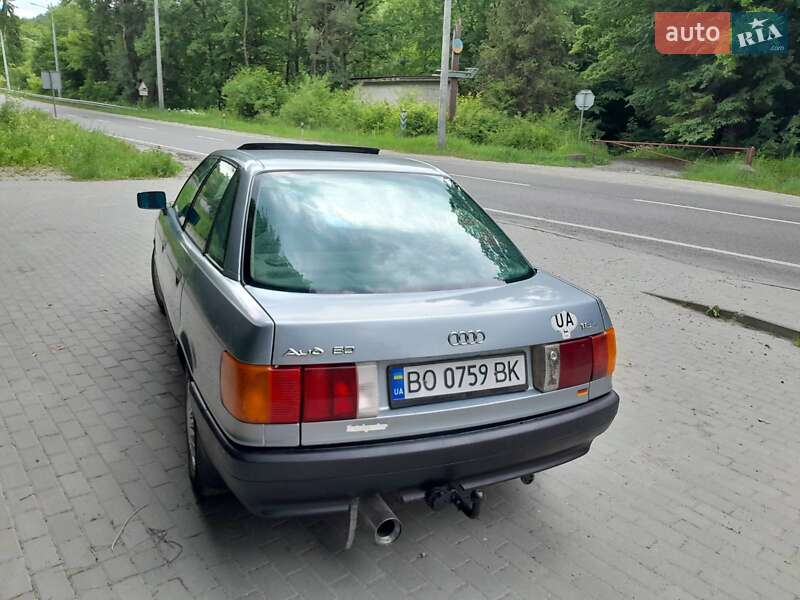 Седан Audi 80 1987 в Кременці