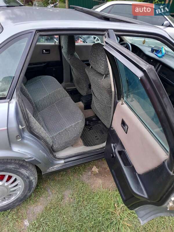 Седан Audi 80 1987 в Кременці