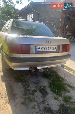 Седан Audi 80 1988 в  фото 4 Седан Audi 80 1988 в