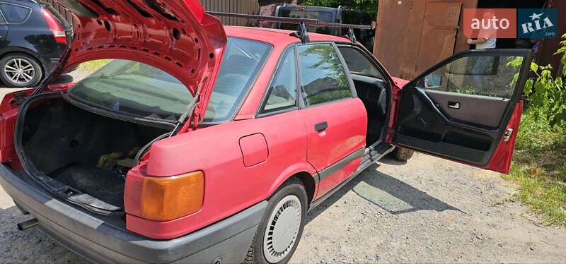 Седан Audi 80 1988 в Виннице