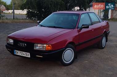 Седан Audi 80 1987 в Костополе