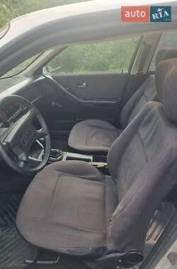 Седан Audi 80 1990 в 