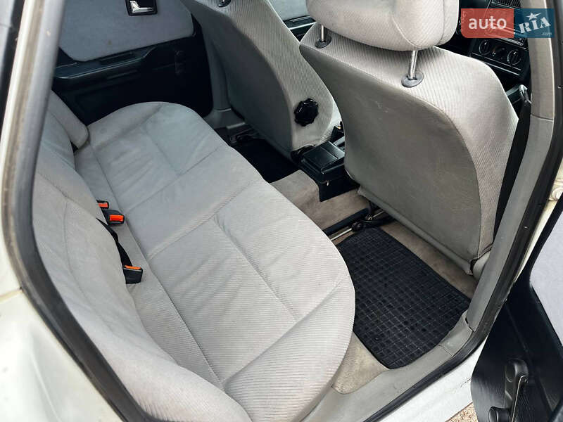 Седан Audi 80 1992 в Чернигове