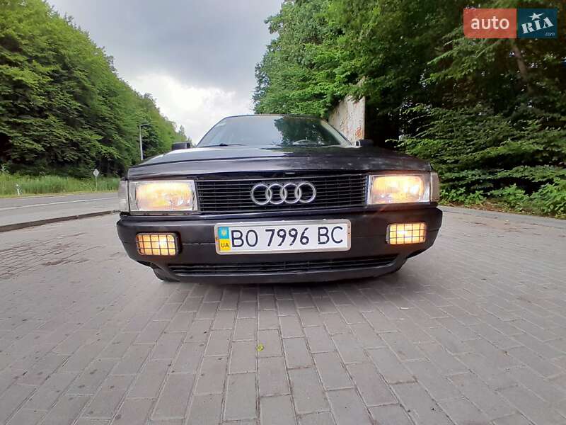 Седан Audi 80 1987 в Кременце