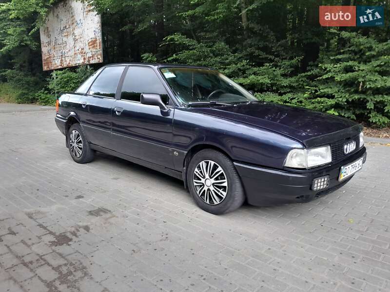 Седан Audi 80 1987 в Кременце