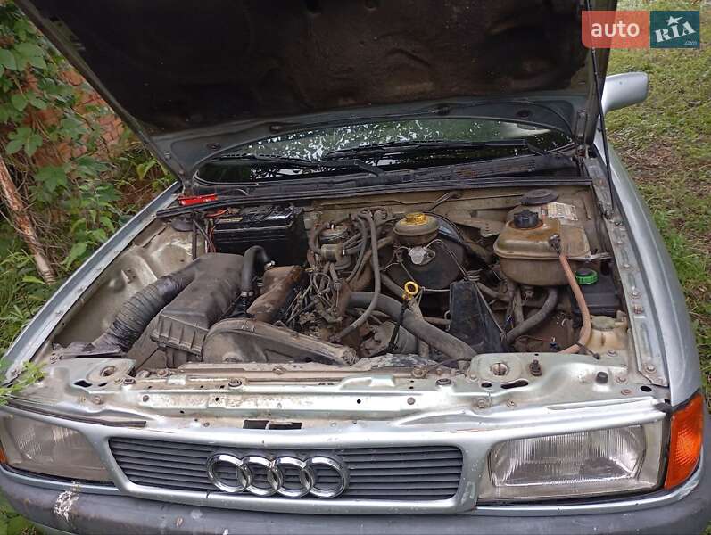 Седан Audi 80 1989 в Береговому