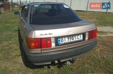 Седан Audi 80 1988 в Котельві