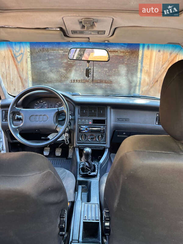 Седан Audi 80 1992 в Радехове