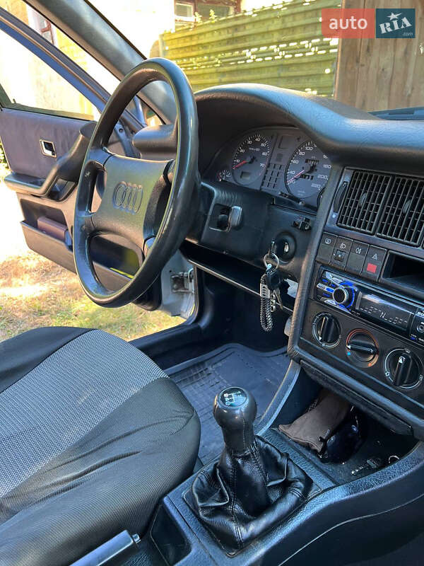 Седан Audi 80 1992 в Радехове