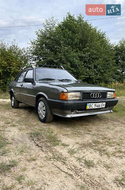 Седан Audi 80 1986 в Новояворовске