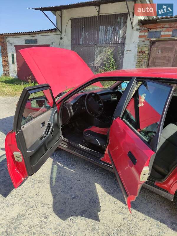 Седан Audi 80 1990 в Владимире