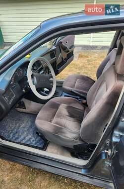 Седан Audi 80 1990 в 