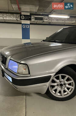 Седан Audi 80 1988 в 
