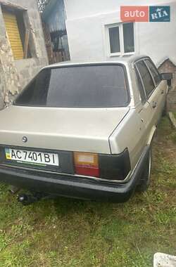 Седан Audi 80 1986 в Олевске