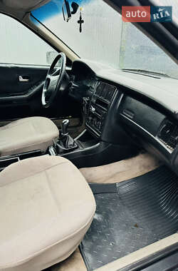 Седан Audi 80 1987 в 