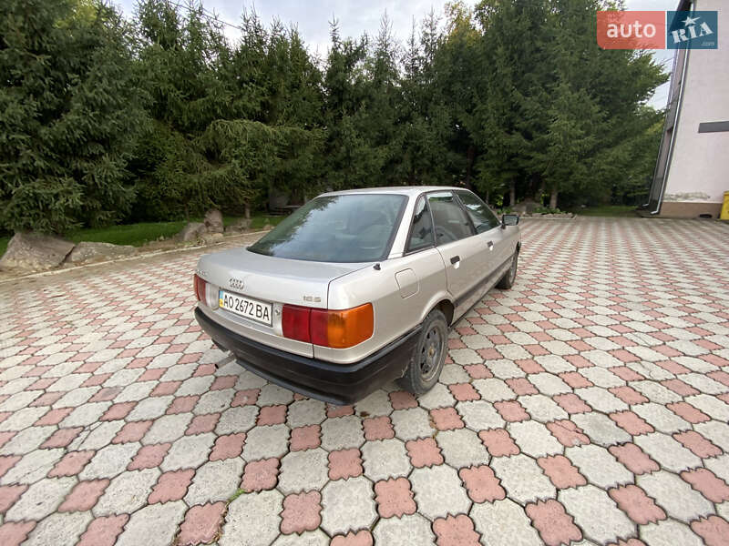 Седан Audi 80 1989 в Береговому