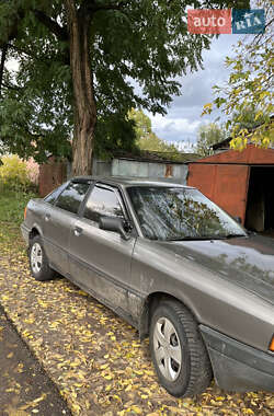 Седан Audi 80 1988 в 
