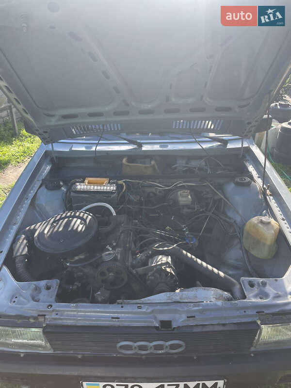 Седан Audi 80 1980 в Бобровице