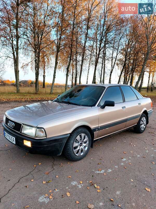 Седан Audi 80 1988 в Тростянце
