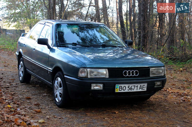 Седан Audi 80 1990 в Кременці