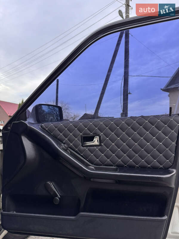 Седан Audi 80 1987 в Вараше фото 9 Седан Audi 80 1987 в Вараше