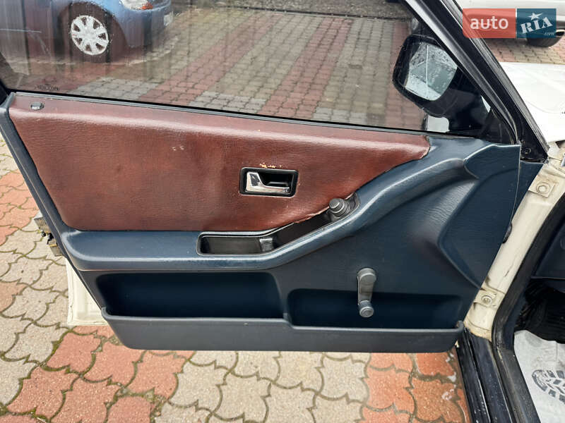 Седан Audi 80 1988 в Тересве