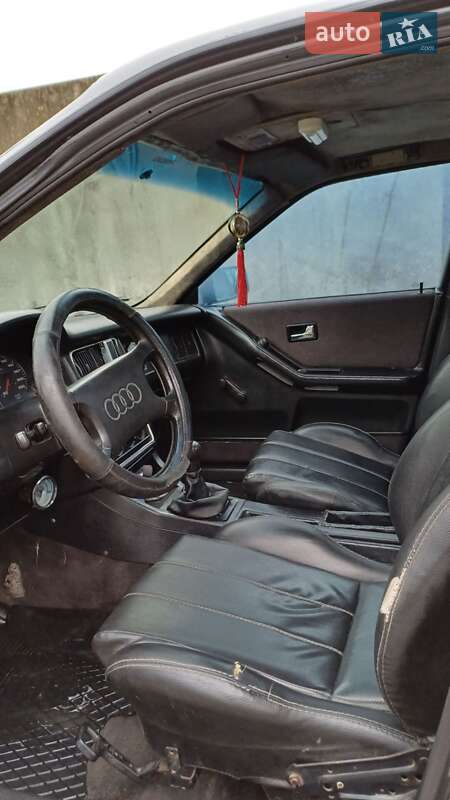 Седан Audi 80 1991 в Дубровиці