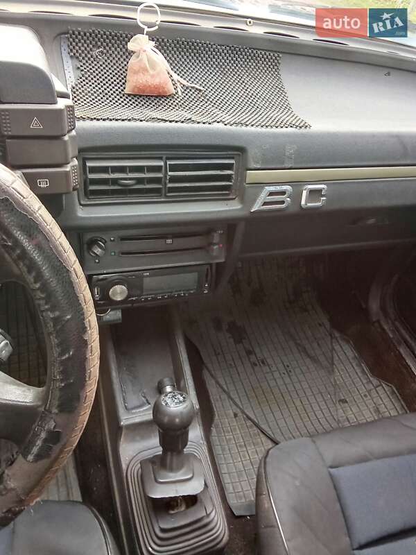 Седан Audi 80 1982 в Буске