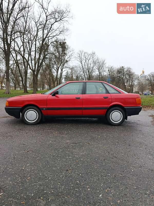 Седан Audi 80 1988 в Гадяче