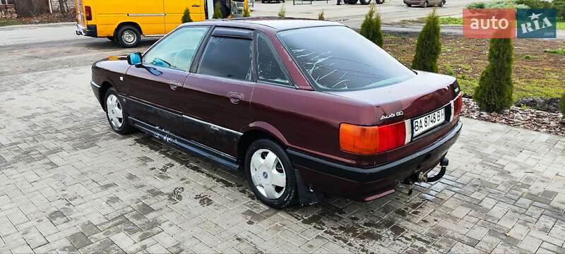 Седан Audi 80 1988 в Помошной
