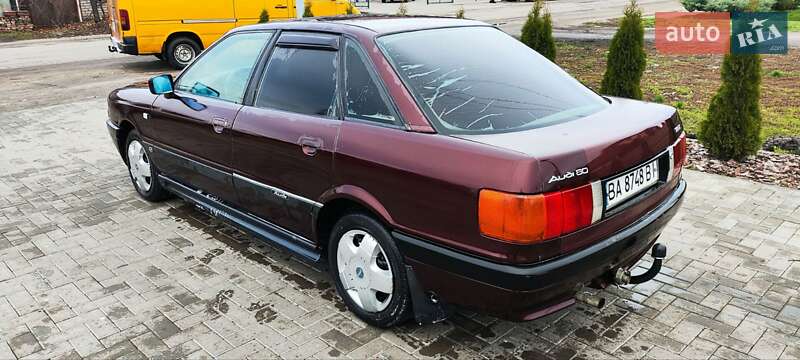 Седан Audi 80 1988 в Помошной
