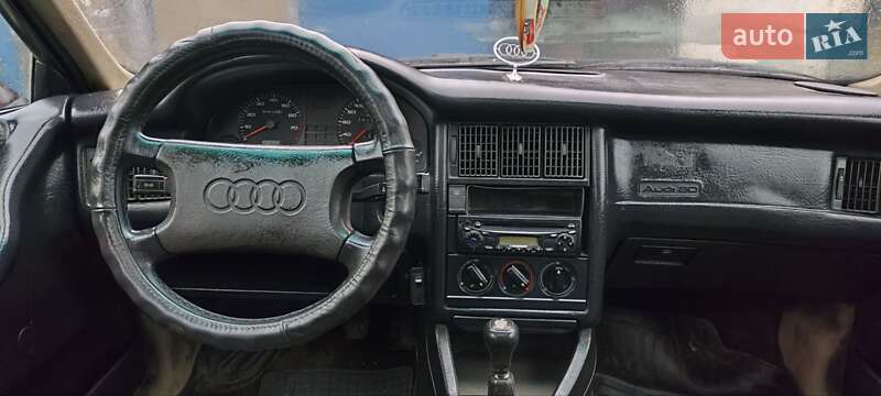 Седан Audi 80 1988 в Помошной