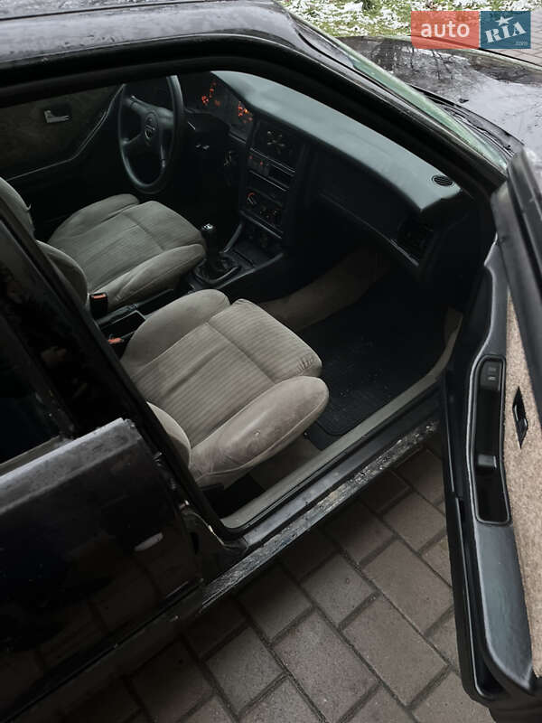 Седан Audi 80 1989 в Луцке