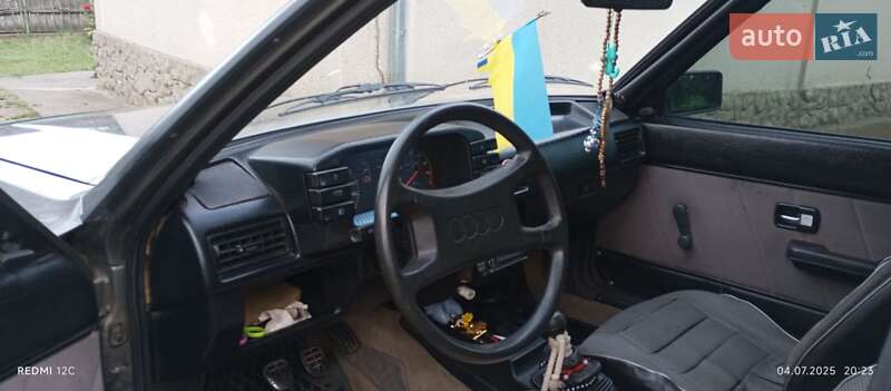 Седан Audi 80 1986 в Кельменцях