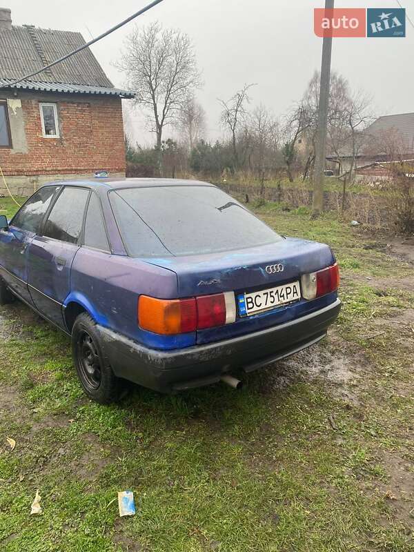 Седан Audi 80 1987 в Винниках