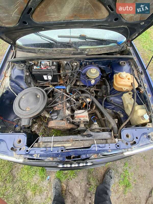 Седан Audi 80 1987 в Винниках