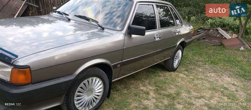 Седан Audi 80 1986 в Кельменцях
