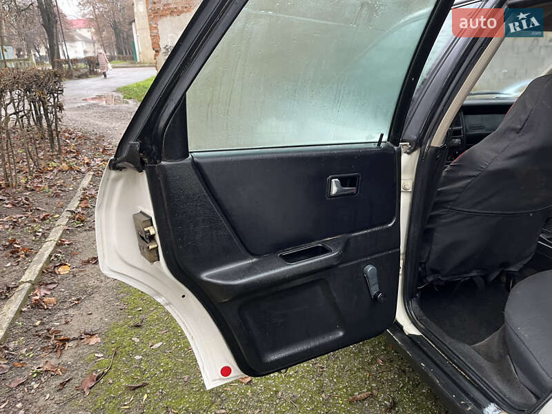 Седан Audi 80 1987 в Хотине