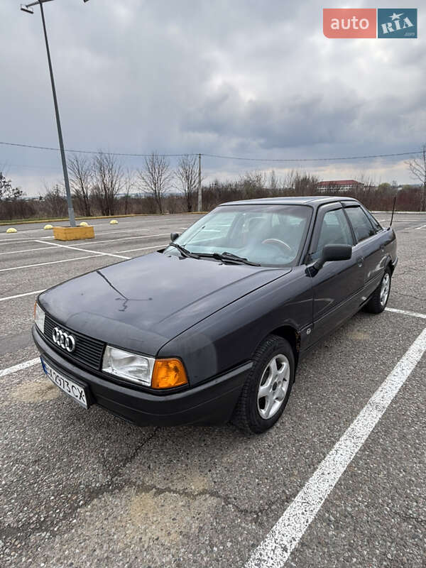 Седан Audi 80 1989 в Чернівцях фото 2 Седан Audi 80 1989 в Чернівцях