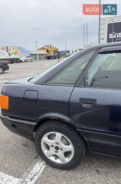 Седан Audi 80 1989 в Черновцах