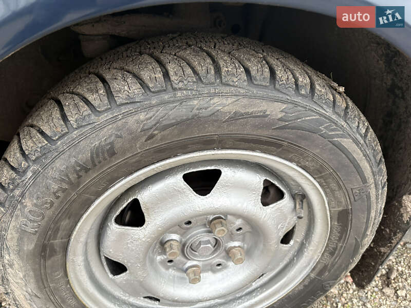 Седан Audi 80 1991 в Ромнах фото 8 Седан Audi 80 1991 в Ромнах