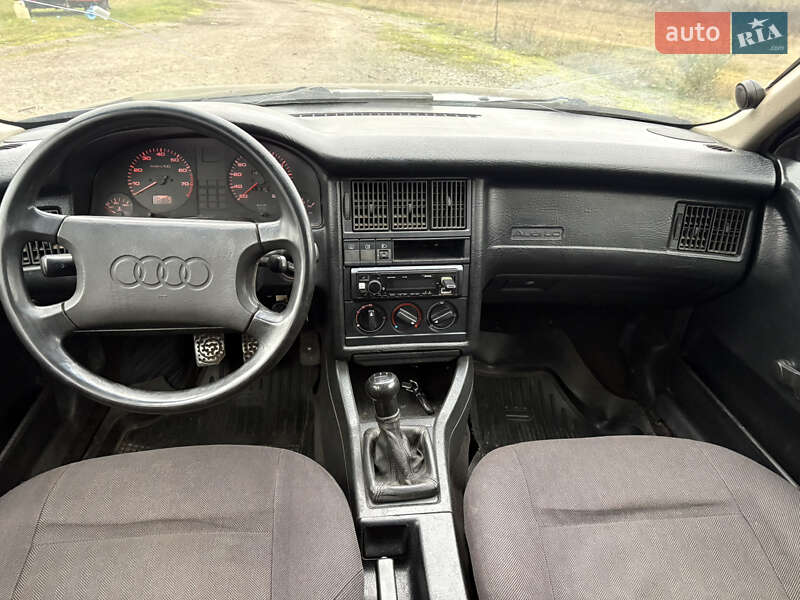 Седан Audi 80 1991 в Ромнах фото 12 Седан Audi 80 1991 в Ромнах