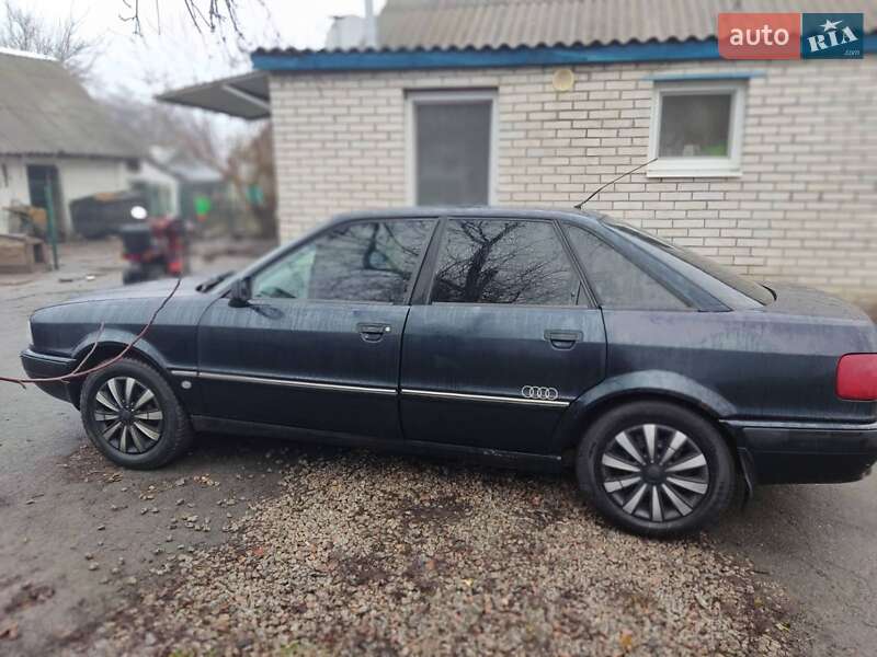 Седан Audi 80 1992 в Киеве фото 2 Седан Audi 80 1992 в Киеве