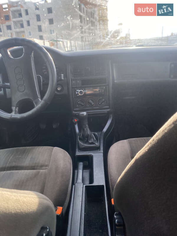 Седан Audi 80 1989 в Виннице