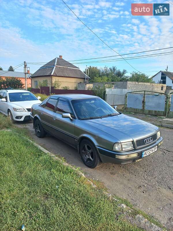 Седан Audi 80 1993 в Чопі