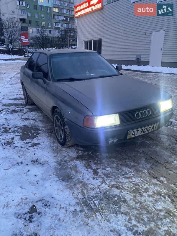 Седан Audi 80 1987 в Черновцах
