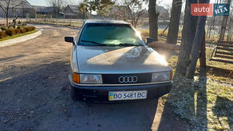 Седан Audi 80 1987 в Кременце