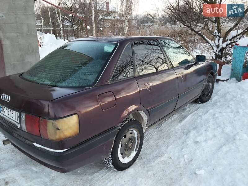Седан Audi 80 1991 в Гощі