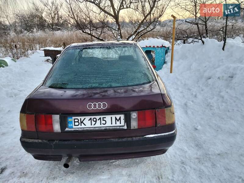 Седан Audi 80 1991 в Гощі