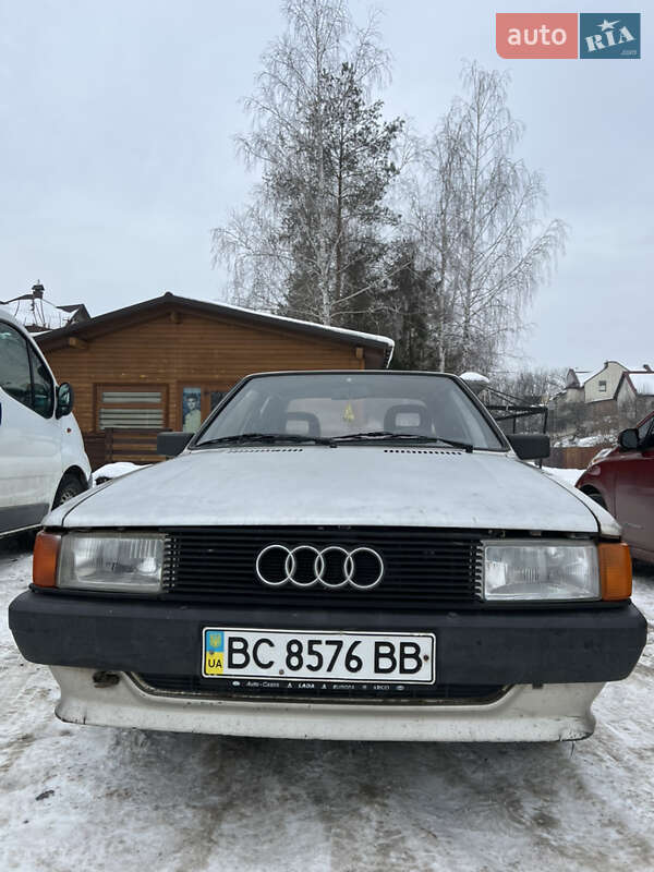 Седан Audi 80 1985 в Городку фото 2 Седан Audi 80 1985 в Городку